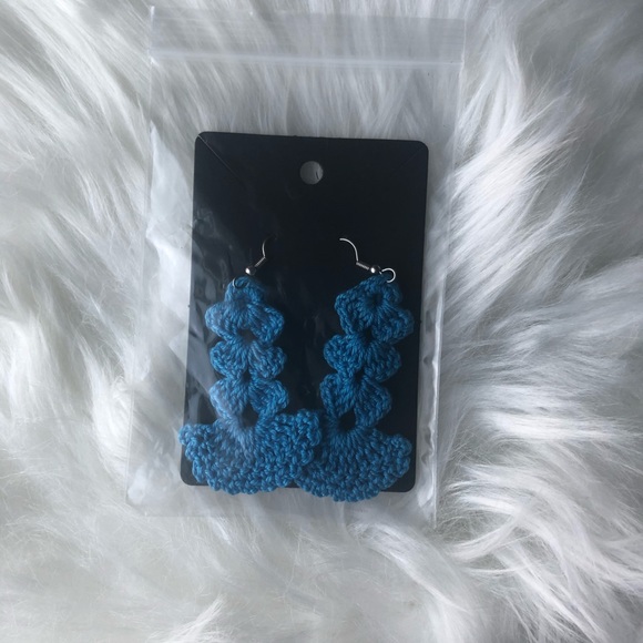 Crochet earrings - Picture 3 of 3